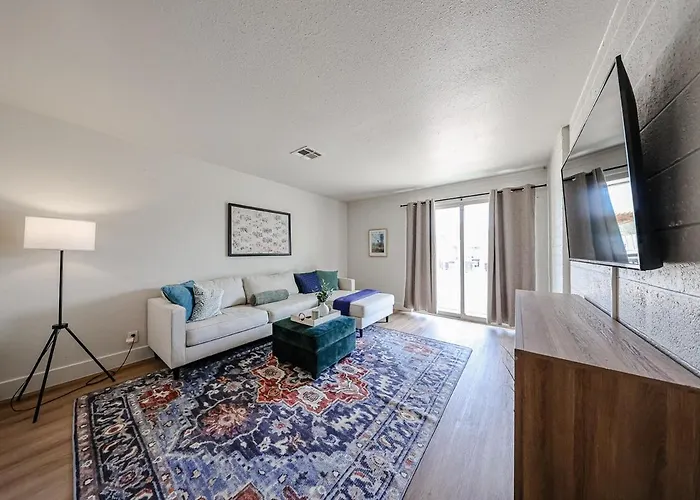 Apartment #10 Desert Bloom Escape Value 2br Midtown Phx