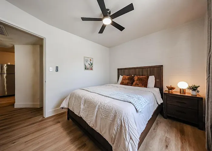 Apartment #10 Desert Bloom Escape Value 2br Midtown Phx *