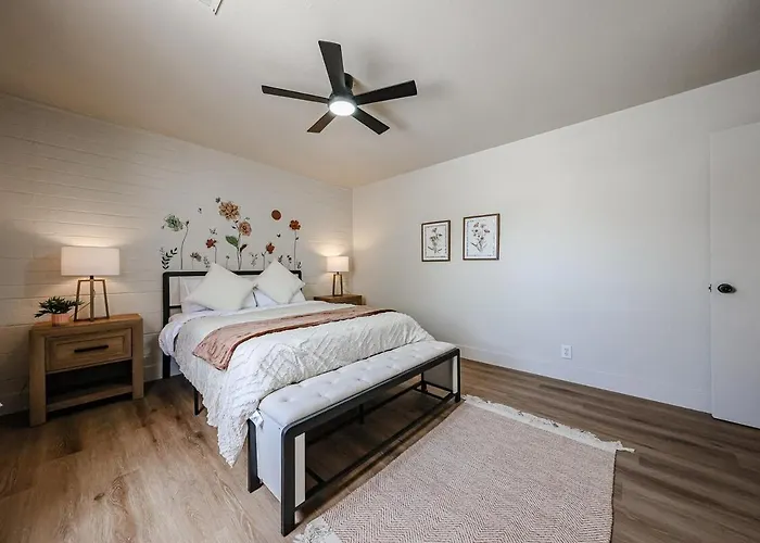 #10 Desert Bloom Escape Value 2br Midtown Phx Apartment Phoenix